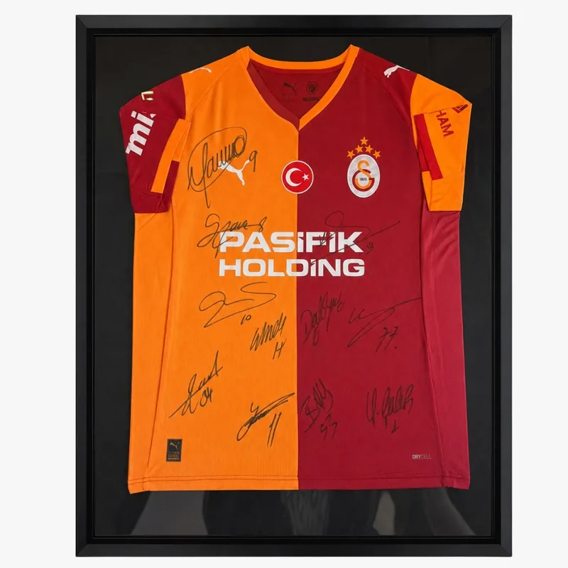 Tüm Takım İmzalı Forma